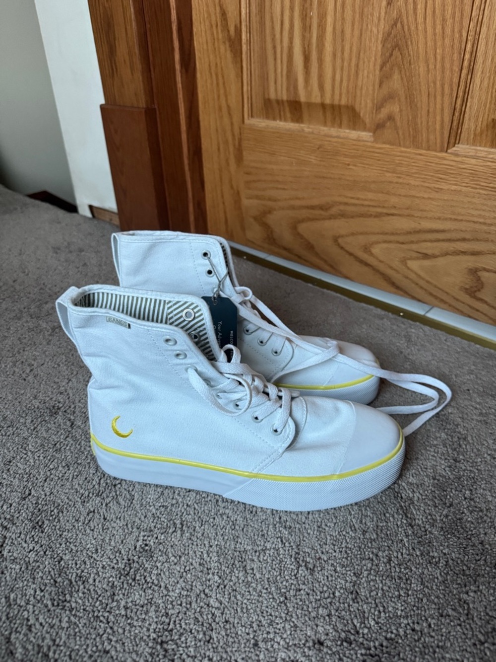 BANGS High Top Sneakers White Yellow Trim Lace Up SIZE 7M 8.5W